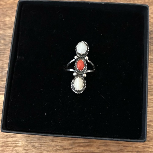 Jewelry - Vintage Navajo Sterling Silver Turquoise & Coral Stones Ring size 6
